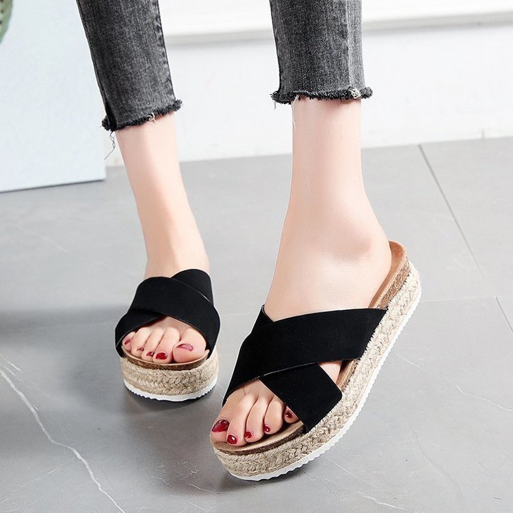 Thick-soled Comfortable Large Size Outdoor Slippers